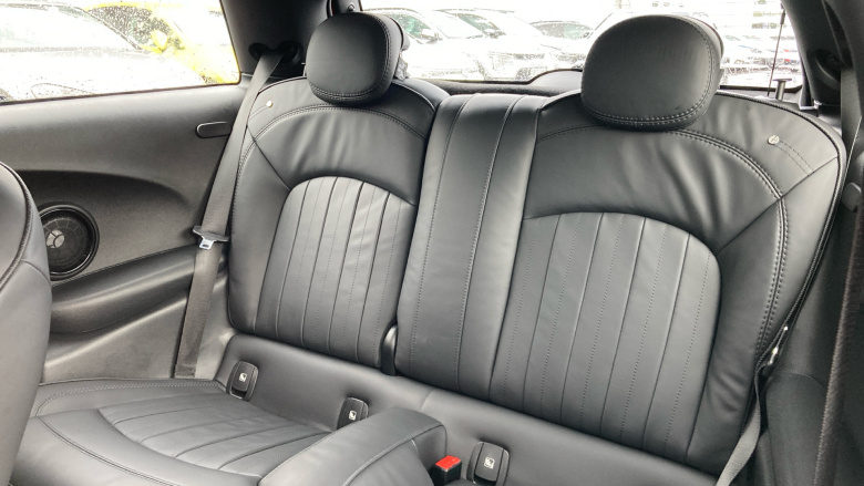 MINI Hatchback 135kW Cooper S Level 3 33kWh 3dr Auto Electric Hatchback